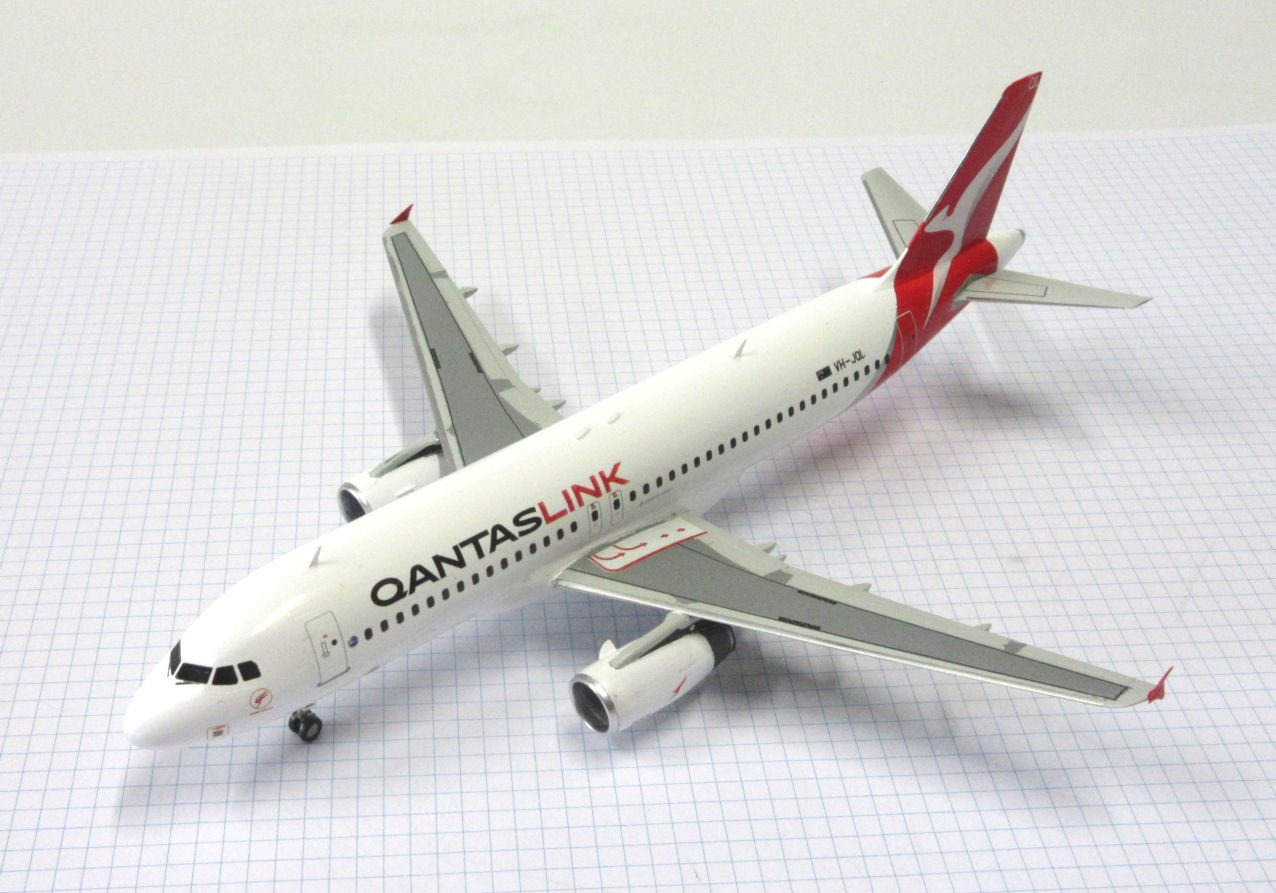 X Airbus A320 (QantasLink) Zvezda 144 The Little Aviation Museum