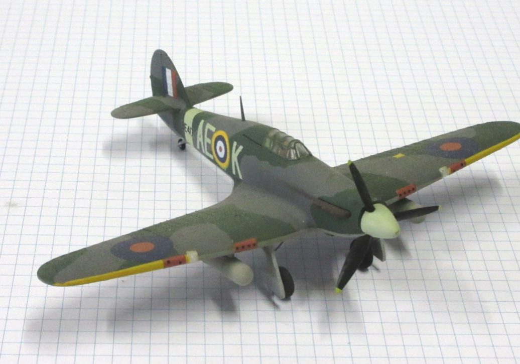 X Hawker Hurricane IIb (AE K 402 Sqd RCAF 1941) Airfix 72 The Little Avition Museum