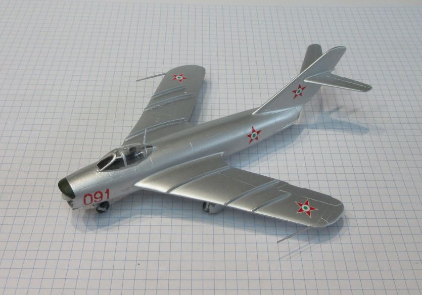 X MiG 17PF (Fresco D) Azmodel 72 The Little Aviation Museum