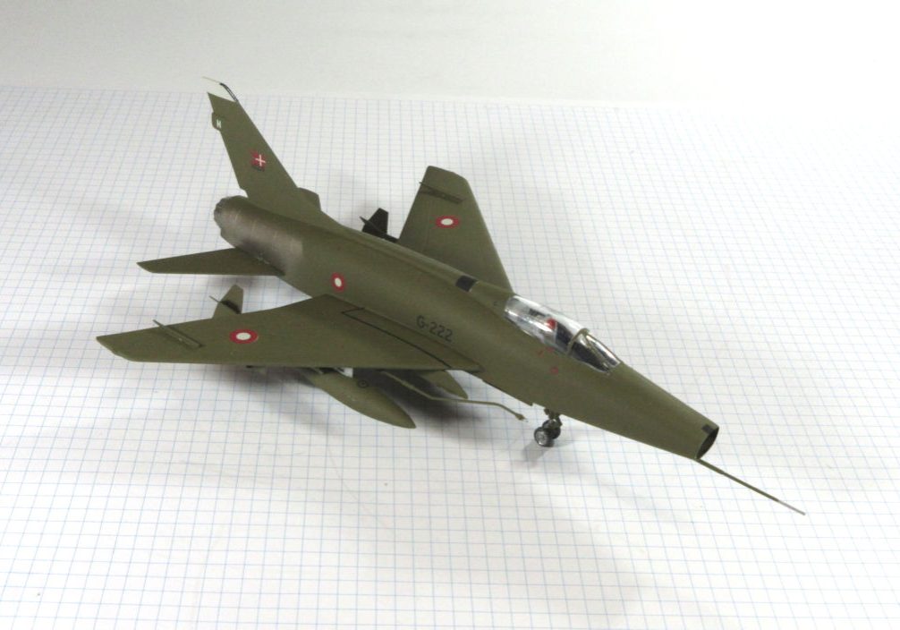 X North American F 100D Revell 72 The Little Aviation Museum