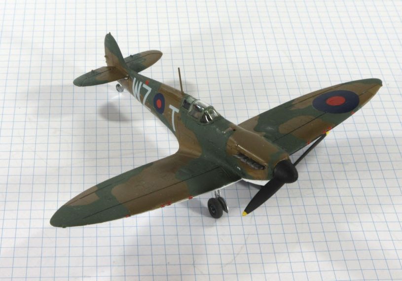 X Supermarine Spitfire MkI Airfix 72 The Little Aviation Museum