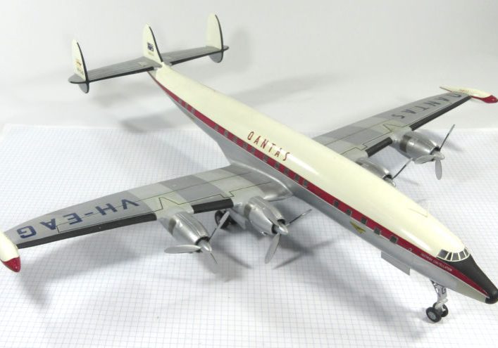 Y Lockheed 1049G (Qantas) Heller 72 The Little Aviation Museum