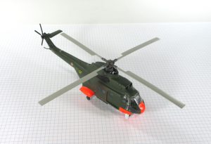 X Aerospatiale SA330 Puma Airfix 72 The Little Aviation Museum