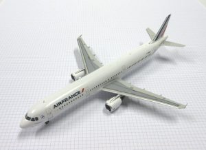 X Airbus A321 (Air France 2018) Revell 144 The Little Aviation Museum
