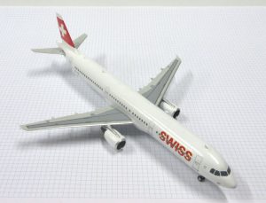 X Airbus A321 (Swiss 2018) Revell 144 The Little Aviation Museum