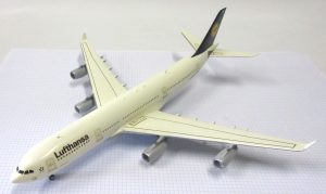 X Airbus A340 200 (Luftwaffe) Revell 144 The Little Aviation Museum