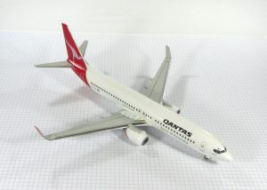 X Boeing 737 800 (Qantas) Revell 144 The Little Aviation Museum