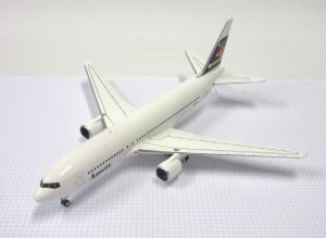 X Boeing 767 200 (Ansett Airways) Revell 144 The Little Aviation Museum