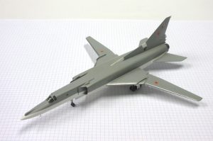 X Tupolev Tu 22M2 (Backfire B) Revell 144 The Little Aviation Museum